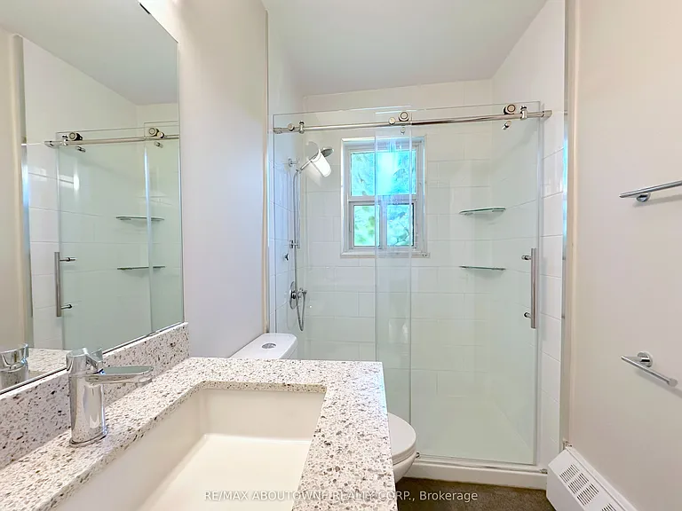 135 Allan St #504 — Photo 14
