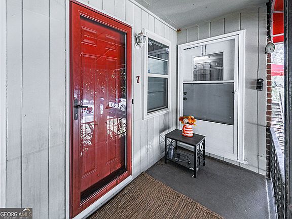 3rd image of 2425 Lawrenceville Hwy