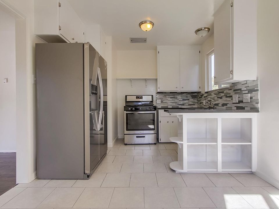 1st image of 476 Almond Ave #478