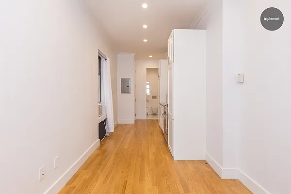 Rented by Triplemint | media 22