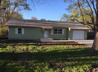 930 E 21st Ter, Lawrence, KS 66046
