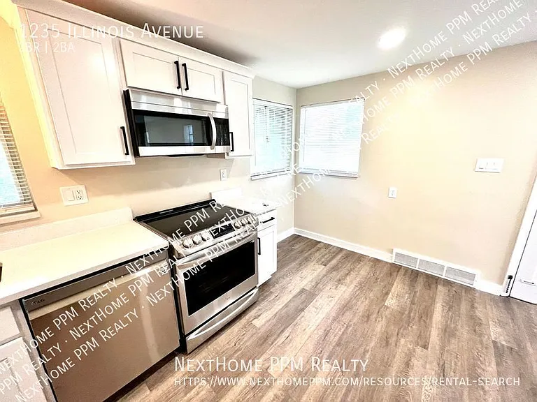 1235 Illinois Ave — Photo 8