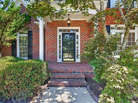 2nd image of 105 Ecklin Ln