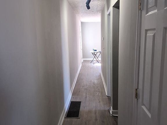 5th image of 4618 Sullivan Ave #1