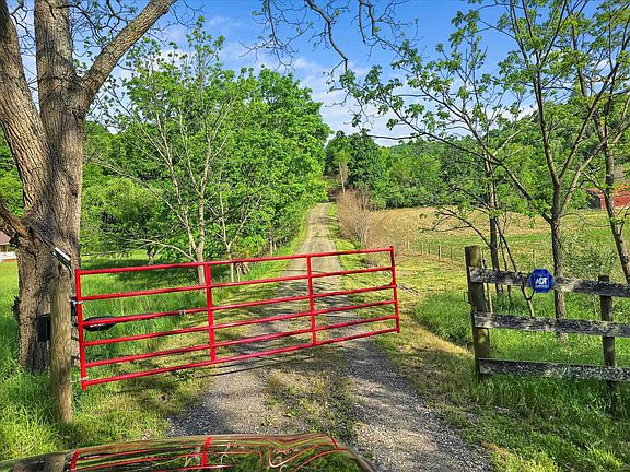 2nd image of 1354 Clover Hollow Rd