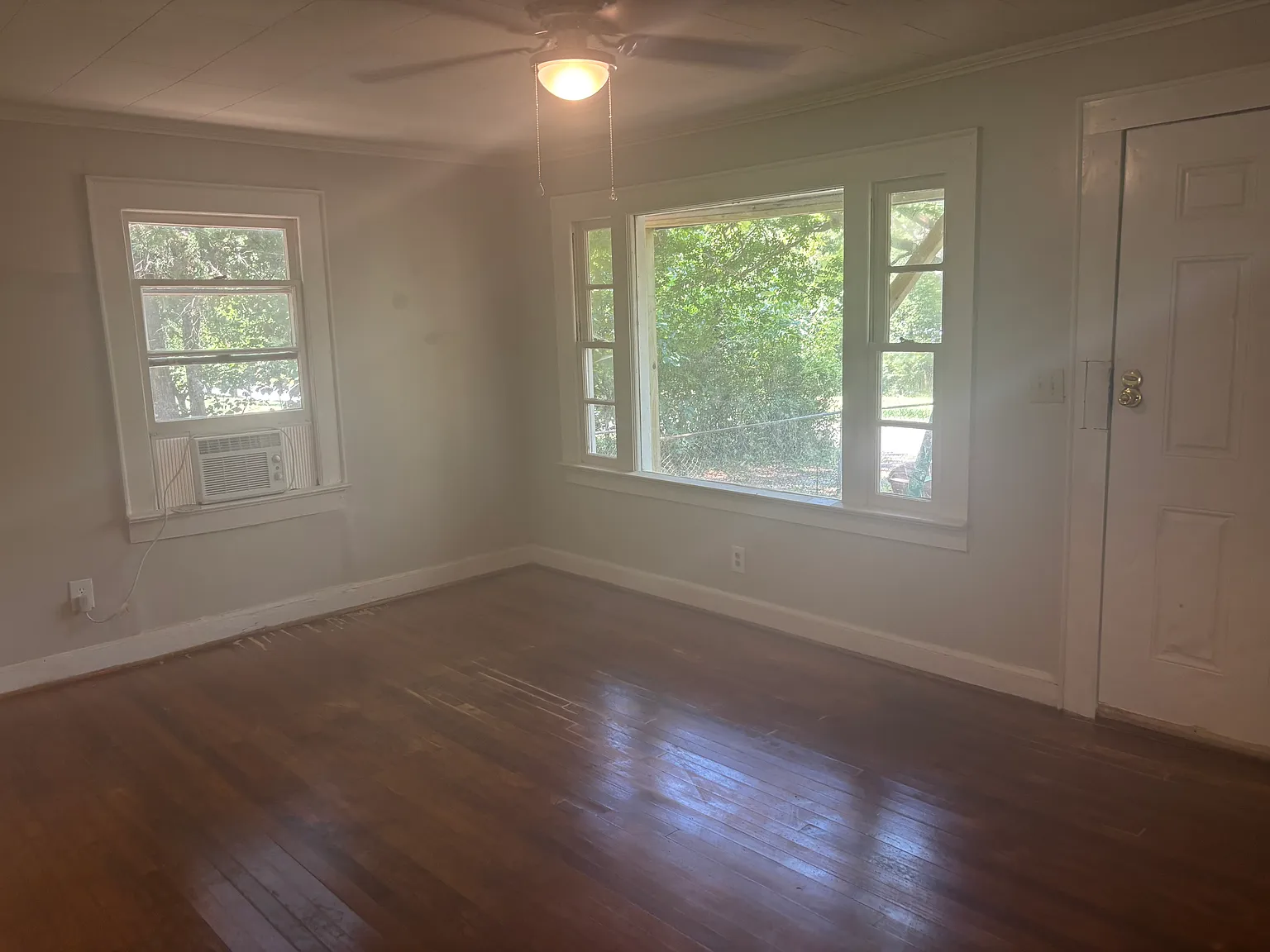 2 bed, 720 sqft, $950 — Photo 2