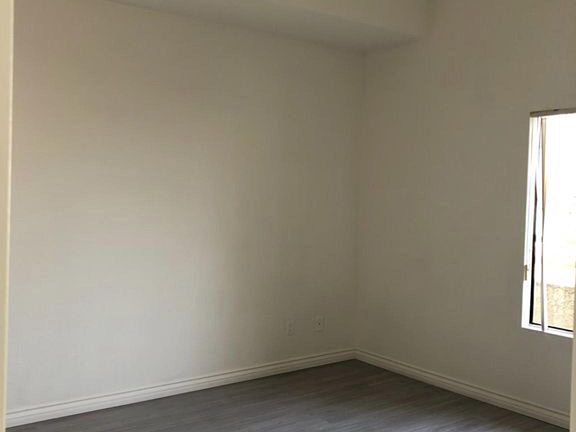 2nd image of 157 N Poinsettia Pl #285