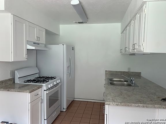4th image of 1619 Moortown Dr