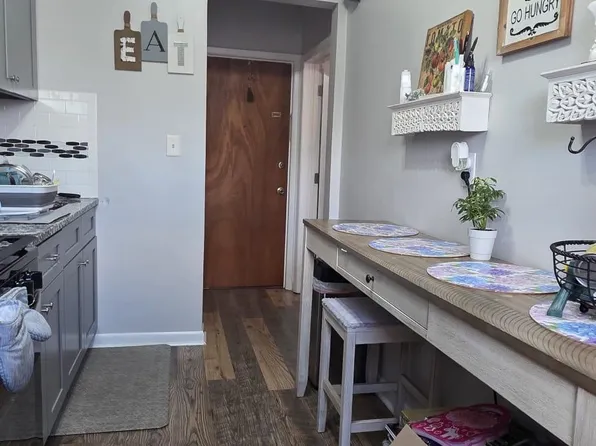 1715 Palisade Avenue image 5 of 7