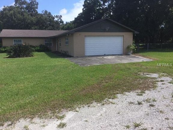 3rd image of 2490 SE Quail Ave