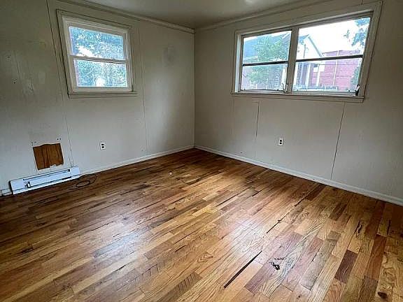 5th image of 320 Wilkins St