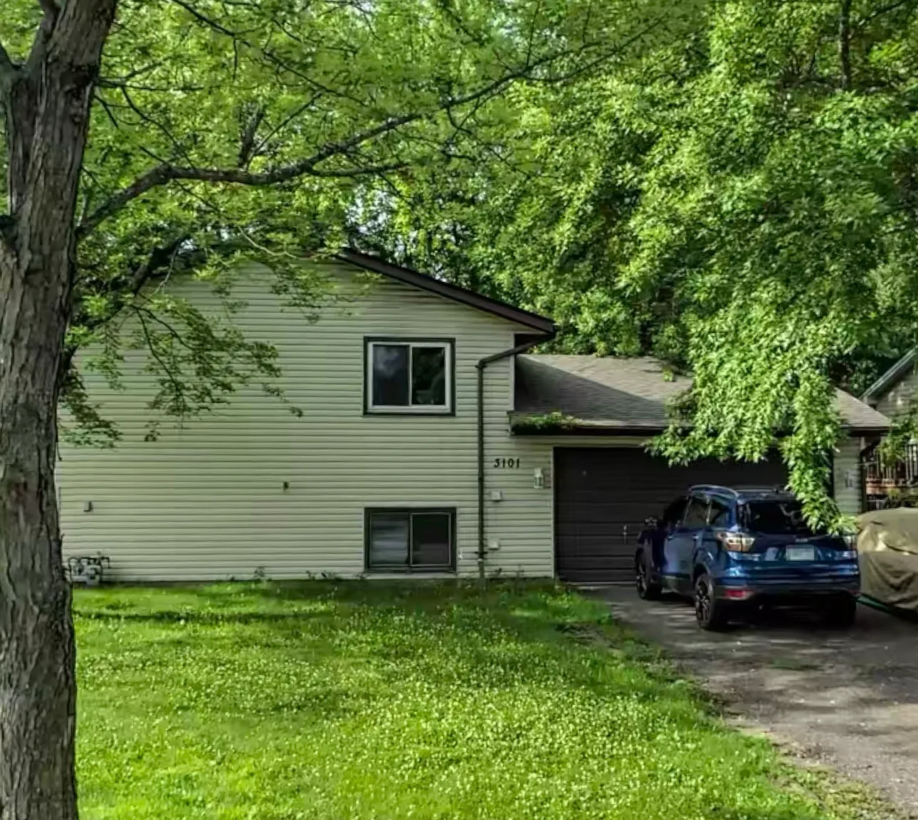 5 bed, 1950 sqft, $2,700 — Photo 1