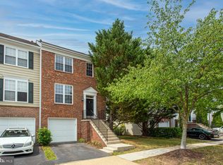 43003 Beachall St, Chantilly, VA 20152