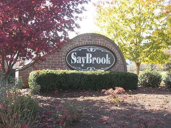 3rd image of 1465 N Foxpointe Dr