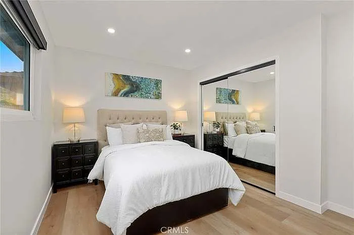 1725 W Harvard St — Photo 14