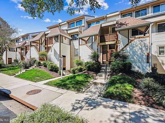 3rd image of 18286 Windsor Hill Dr #408