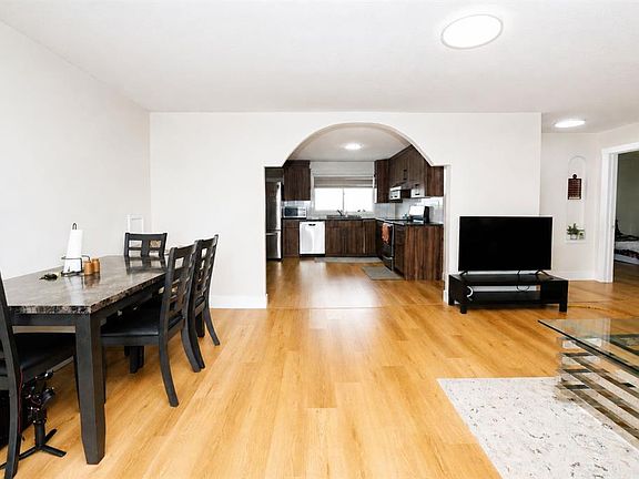 3rd image of 250257 NE Conrich Rd