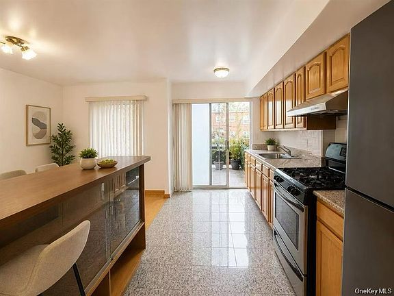 2nd image of 75-01 167th Street