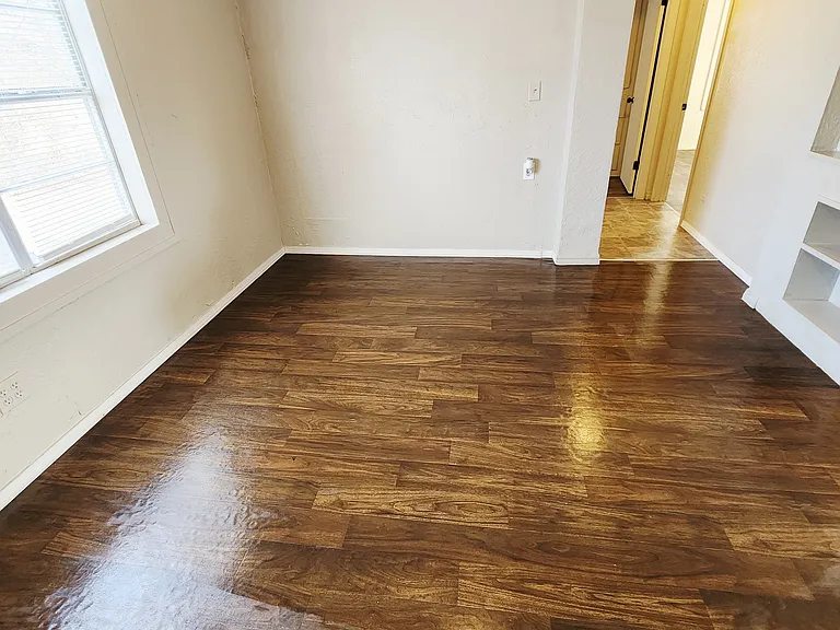 1607 NW Smith Ave — Photo 22