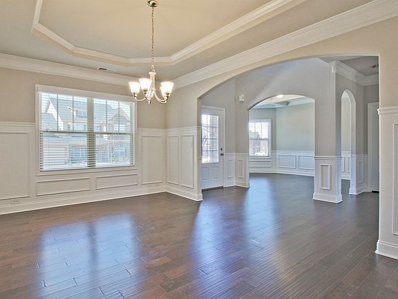 4th image of 10 Winged Bourne Ct