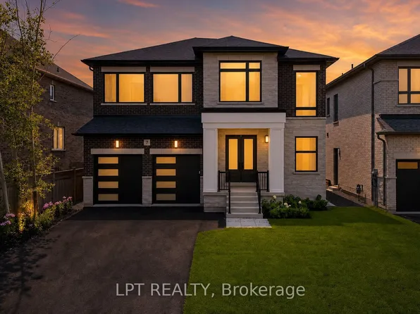 7 Richmond Park Dr, Georgina, ON L4P 0H2