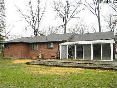 3rd image of 3609 Northwood Dr SE