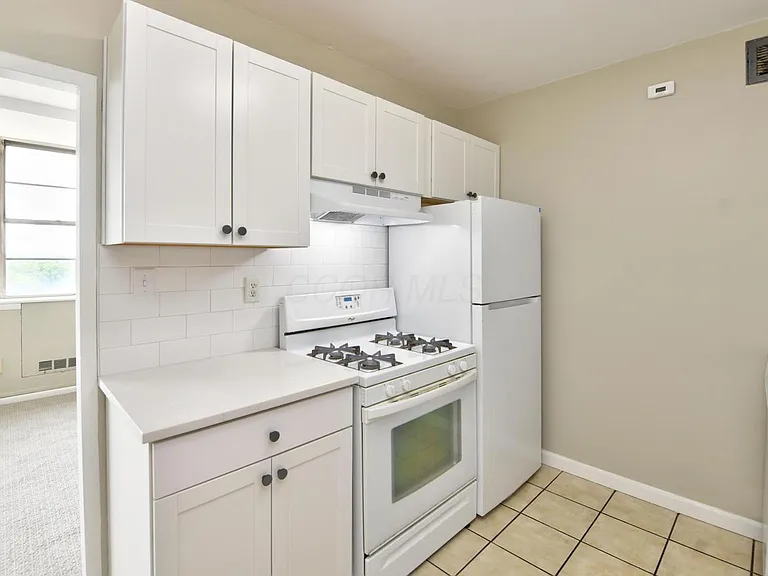 1620 E Broad St #1202 — Photo 17