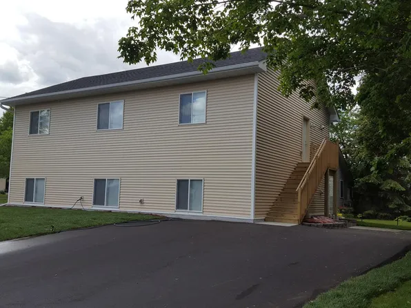 220 1st St #A, Farmington, MN 55024