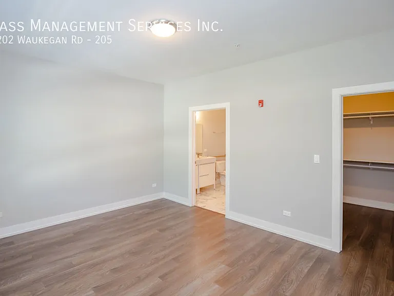 1202 Waukegan Rd, Glenview, IL — Photo 148
