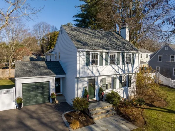 89 Beechwood Rd, Wellesley, MA 02482