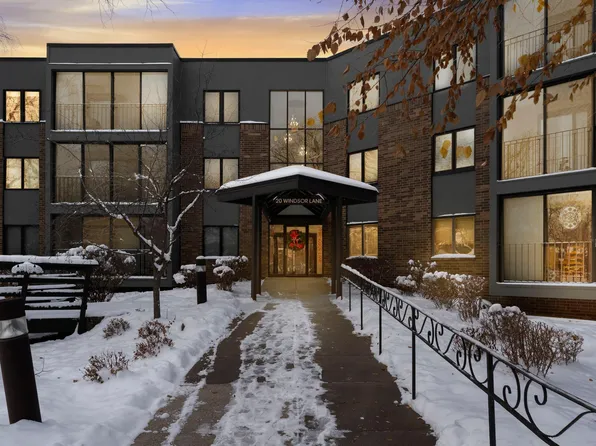 20 Windsor Ln APT 304A, New Brighton, MN 55112