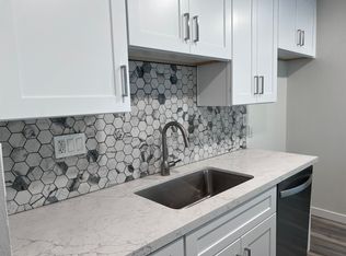 1322 E Broadmor Dr, Tempe, AZ 85282
