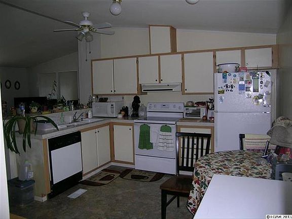 2nd image of 2115 6th Ave Trailer 22