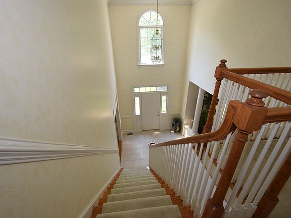 2nd image of 5905 Dalecross Ct