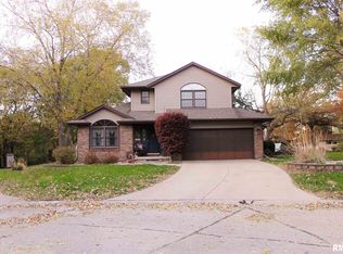 602 E 6th St, Coal Valley, IL