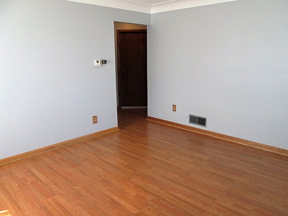 5th image of 440 Sylvandale Ave