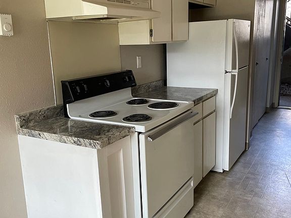 3rd image of 3420 S Regal St #12