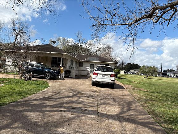 3rd image of 2508 4th St