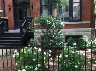 825 W Webster Ave #1, Chicago, IL 60614