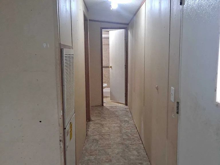 13 Ellis Ave — Photo 4