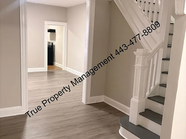 1107 N Longwood St — Photo 3