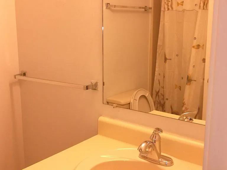 335 Lilac Ln #5 — Photo 10