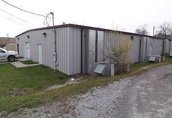3rd image of 811 S Main St
