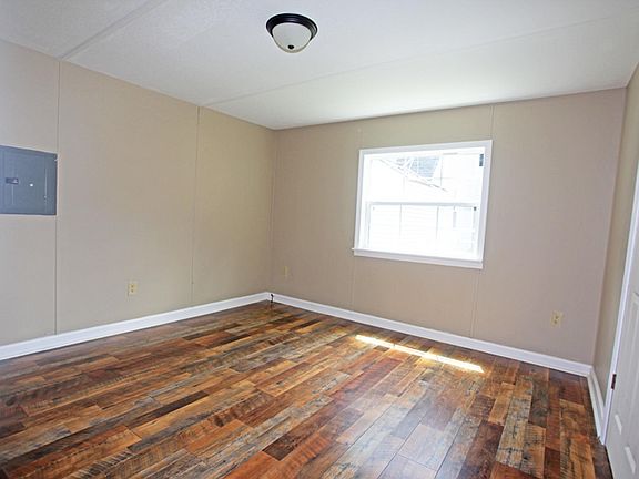 3rd image of 87 E Main St #Trailer