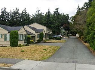 869 N Oak Harbor St, Oak Harbor, WA 98277