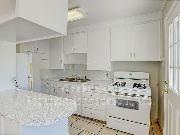 4th image of 2123 S Holly St #11436664
