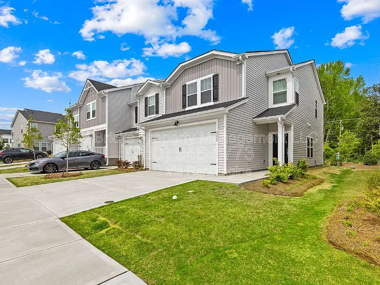 2220 Belterra Dr — Photo 2