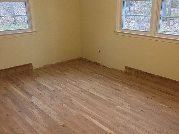 2nd image of 75 Briarwood Ln #2