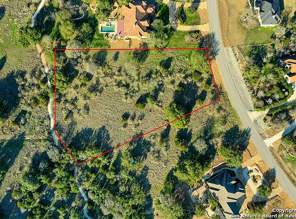 2nd image of 1415 Decanter Dr
