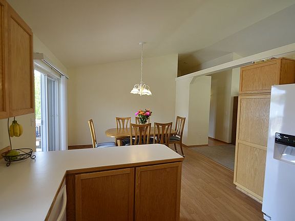 5th image of 1605 W Orchard Ave